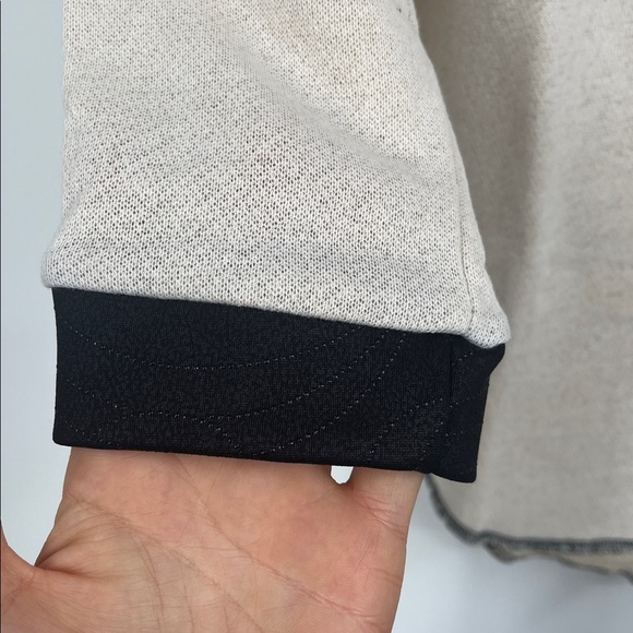 Cream and Black 3/4 Sleeve Top - Picture 4 of 8